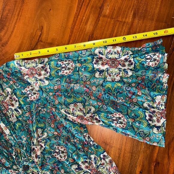 Bisou Bisou Floral Blouse in Teal - Picture 9 of 14